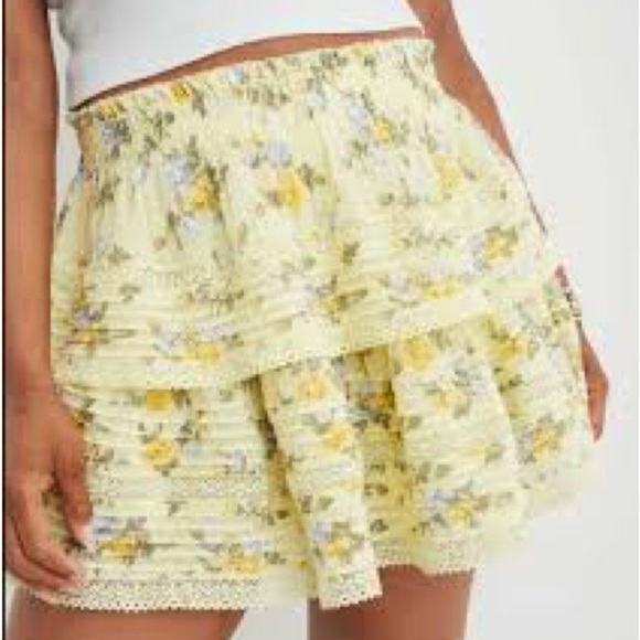 aerie Dresses & Skirts - Aerie rock n ruffle printed tiered yellow floral mini skirt XL NWT lace detail